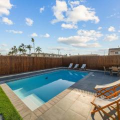 Family Pool House with games