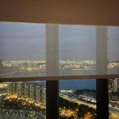 Seaview condo near airport and Disney Land