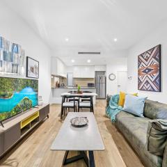 2 Beds near Newtown Station