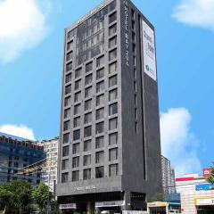 Dobong Hotel Bay204