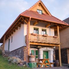 Vinařská bůda nad golfem