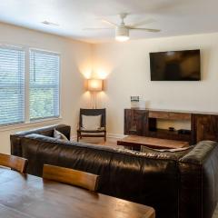 Watermen's Cabana 1B - 2-Bedroom, 1-Bathroom Apartment - Walk to beach and access to REAL Watersports
