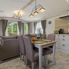 Rolling Hills Splash Escape - Heated Communal Swimming Pool & Fishing Nearby