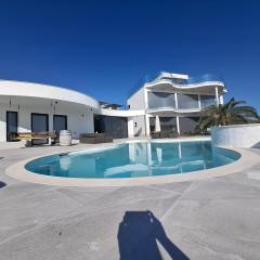 The ViewBay