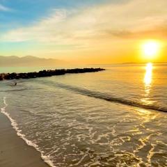 Bayfront Luxury beachfront escape with Pool in Portmore Book Now