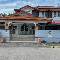 M S Villa Homestay Ayer Tawar