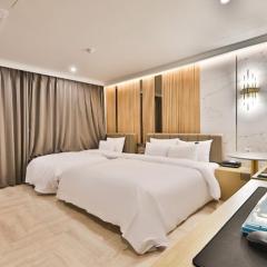 Seongnam Hotel Label
