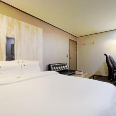Anyang Donkey Hotel