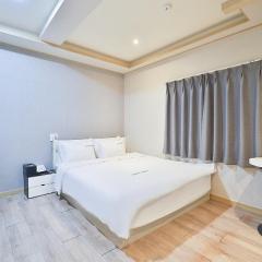Busan Munhyeon-dong Cloud Nine