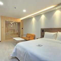 Road35 Hotel