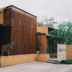 Loji Nyanyi Suite Brew