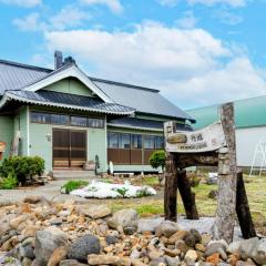 スキー場まで15分ー最大10人ーお餅つきー流しそうめんー花火ー五右衛門風呂ー心と身体が元気になる古民家民泊ーオモテナシロッジ悠遊