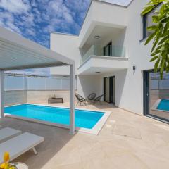 Villa Aurelia 4 with pool