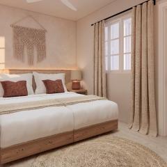 TWIN PALMS 'Beach House' - New surf front location