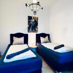 Lovely 2BR for 5P Peaceful & Central Stay