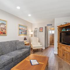 Lovely 1 Bed Beach Condo #128
