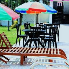 Hotel Girish & Resort