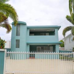 Villa Sessions 1 - 2-Bedroom, 1-Bathroom Apartment at Shacks Beach - Beach access footsteps away