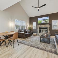 Renovated 6 bed Hot Tub Sauna Firepit & Beach