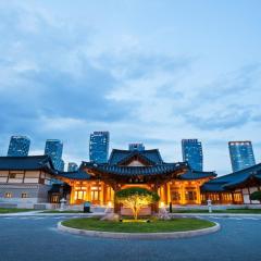 Gyeongwonjae By Walkerhill