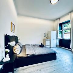 Cozy & Quiet 1BR Apartment Well-Connected