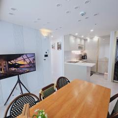 Urban Terrace Suite House