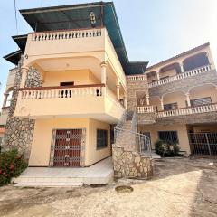 Grand appartement non loin du centre de Cotonou