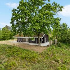 5 Bedroom Awesome Home In Grenaa