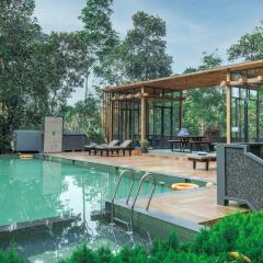 The Mountain Courtyard Thekkady