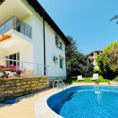 Villa Holiday