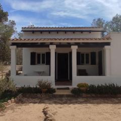 Tranquila casa unica en Playa Mitjorn Formentera