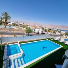 Villa with heated pool and Jacuzzi Sea View 300m Front of the Beach