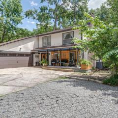 The Woodlands Corner Casa in the Tall Trees!