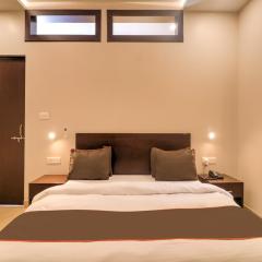 Super Townhouse Amaraa Farms Near LuLu Hypermarket