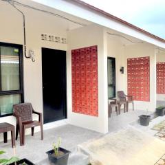 Anethos Living Tambakrejo Family Stay