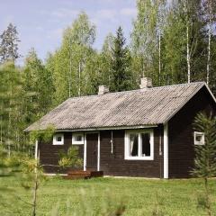 Off-Grid Forest Cabin with Private Sauna