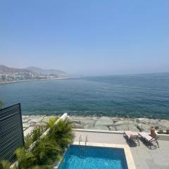 سحر المحيط لتأجير بيوت العطلات ocean magic luxury 4BR villa with privet pool, direct sea view,sharm-Al Dana Villa, Al Dana island by ocean magic holiday homes