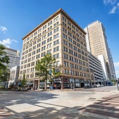 Optimum - Downtown Oasis