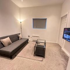 2 Bed Apartment-Parking -walk to city centre -birmingham