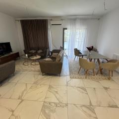 Grand appartement 3 chambres , résidence valmascort Annaba