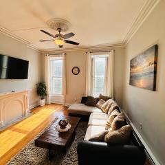 Charming, Stylish 2nd Floor Apartment Downtown Albany