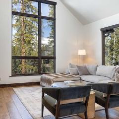 Luxe Mountain Chalet on the Blue River near Main