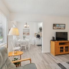 Beautiful 2 Bed Beach Getaway #115 condo