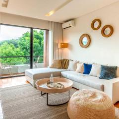 Luxury Suite at 5-Star Scenic Resort & Escape
