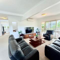Leafy 3-Bedroom Escape to Nature-Air Conditioned with Smart Entry