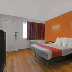 Super 8 by Wyndham San Jose