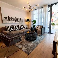 Melrose Apartment