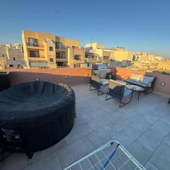 Central Penthouse Suite BBQ&Hot Tub 5Min Walk2Sea