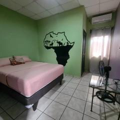 La Colonia Cama Queen Con Piscina
