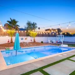 Havasu Fun Stay Pool Spa PoolTable KingBed